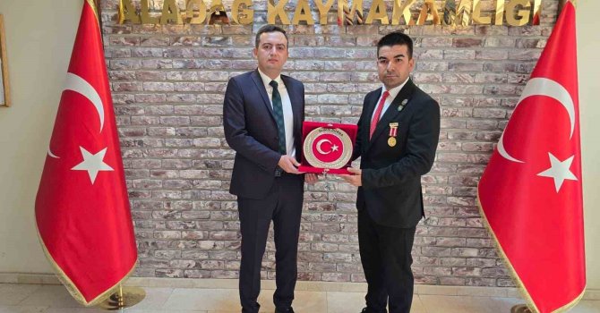 Gaziler Günü’nde gaziyi darp etti