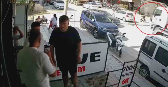 Hafriyat kamyonunun kör nokrasından geçmeye çalışan bisikletli çocuk saniyelerle ölümden döndü