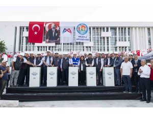 Mersin’de 138 milyon liralık kent meydanının temeli atıldı
