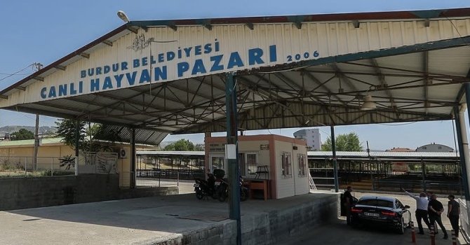 Burdur’da hayvan pazarı şap hastalığı nedeniyle geçici olarak kapatıldı