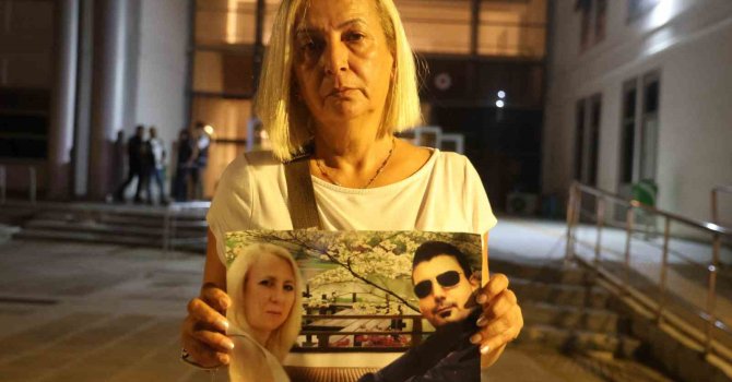 Depremde Rönesans Rezidans’tan sağ kurtulan İncili: "Gereken en ağır cezayı alsınlar ki bizden sonra kimse ailesini kaybetmesin"