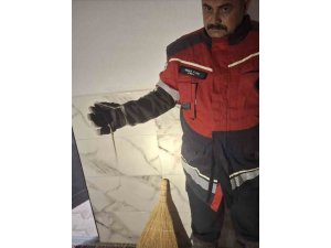 Antakya ve Hassa’da yerleşim yerlerinde görülen yılanlar yakalandı