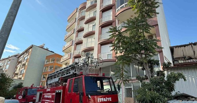 Antalya’da balkonda çıkan yangın korkuttu