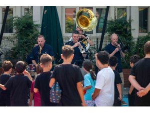 ABD Hava Kuvvetleri Orkestrası Adana’da müzik ziyafeti sundu
