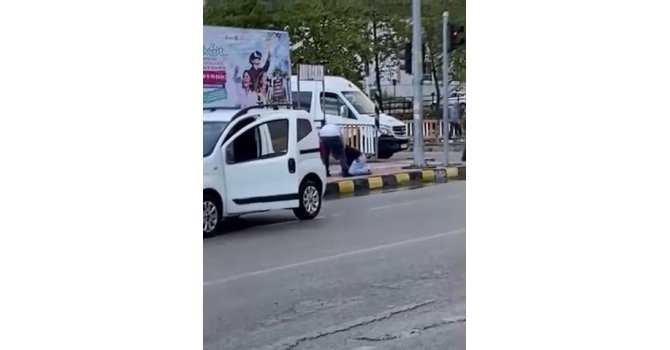 Sokak ortasında kurşunların hedefi olan şahıs öldü