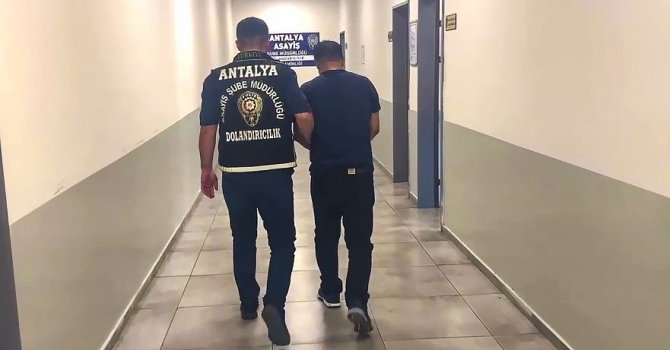 Kendisini komiser olarak tanıtıp milyonluk vurgun yapan şüpheli tutuklandı