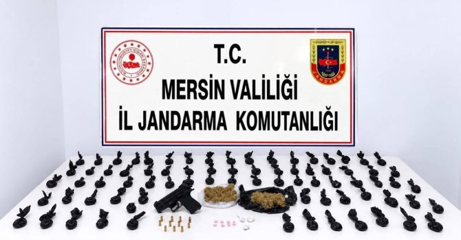 Paket paket satışa hazır uyuşturucu ele geçirildi