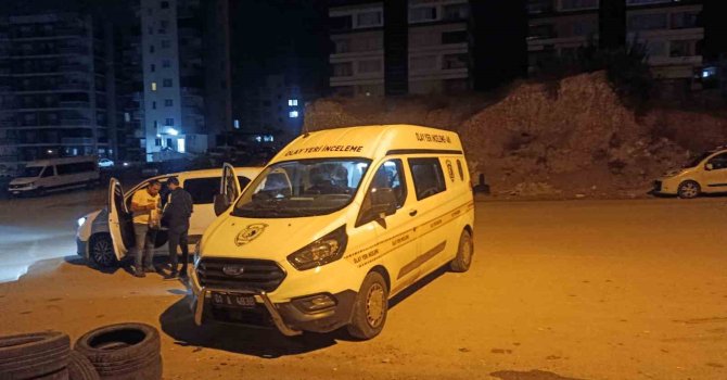 Sevgilisinin eski eşi geldi, pencereden çıkmaya çalışırken 3’üncü kattan düşerek hayatını kaybetti
