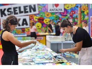 16. Antalya Kitap Fuarı kapılarını açtı