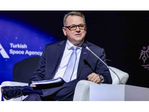 NASA Başkan Yardımcısı Anderson: "Ay yüzeyinde kalıcı varlık oluşturmaya başlayacağız, ardından hedefimizi Mars’a çevireceğiz"