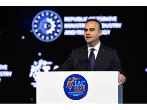 Bakan Kacır’dan Antalya’da uzay diplomasisi