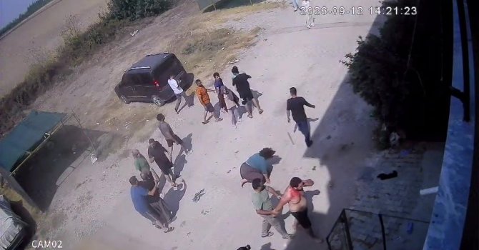 Çocukların gürültüsü kavgaya dönüştü: Zincir, keser, sopa ve bıçaklarla saldırdılar