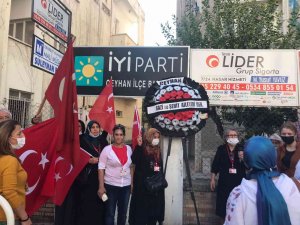 Ceyhan’da İYİ Parti’ye siyah çelenk