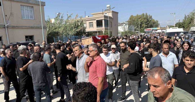 Gemi faciasında cenazesine ulaşılan üniversiteli genç, Mersin’de toprağa verildi