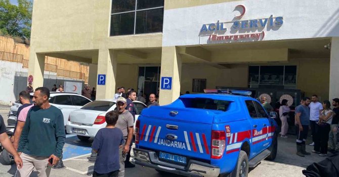 Gazipaşa’da 15 yaşındaki çocuğun iş makinesinin koluna sıkışarak yaralanmasına 2 tutuklama