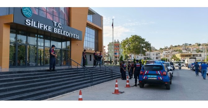 Silifke Belediyesi’ndeki imar ve ruhsat işlemlerine soruşturma: 7 şüpheli gözaltında