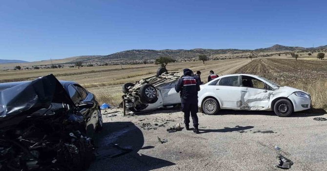 Burdur’daki 3 aracın karıştığı kazada ölü sayısı 2’ye yükseldi