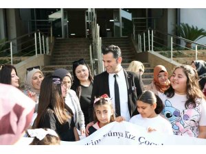 Mersin’de anne ve kızlar unutulmaz bir gün yaşadı