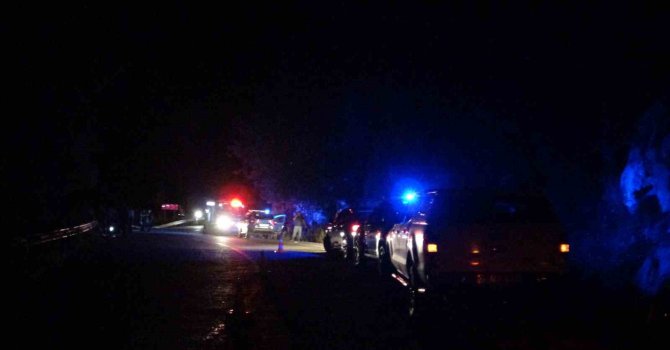 Antalya’da araç 50 metrelik uçuruma yuvarlandı: 2 ölü, 4 yaralı