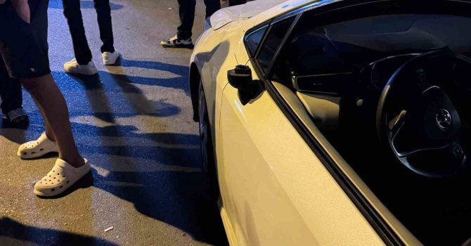 Otomobille motosiklet çarpıştı:1 ölü 1 yaralı