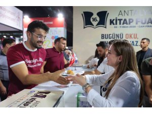 16. Antalya Kitap Fuarı’na 1 milyonu aşkın rekor katılım