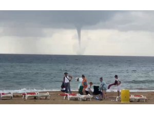 Alanya’da peş peşe üç hortum görüntülendi