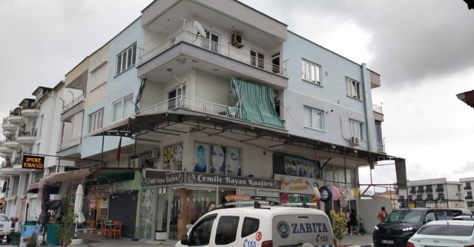 Antalya’da evde kedileri ile yaşayan hayvansever kadın hayatını kaybetti