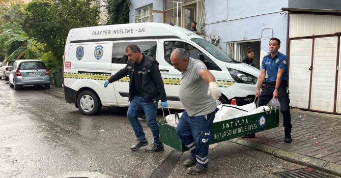 Alanya’da pansiyonda kalan yaşlı adam ölü bulundu