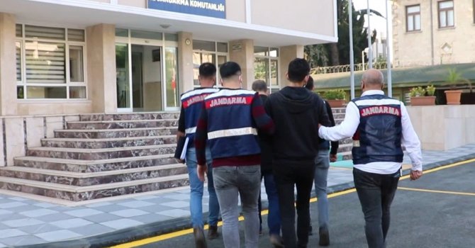 Mersin’de DEAŞ şüpheli 2 kişi gözaltına alındı
