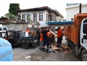 Antalya’da hurda ve atık depolarına operasyon: 15 kamyon atık kaldırıldı
