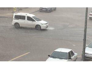 Mersin’de yağış etkisini sürdürüyor