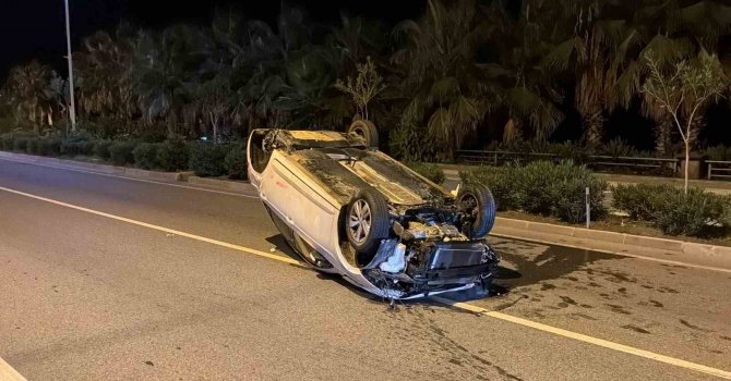 Alanya’da otomobil takla attı: 2 yaralı