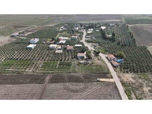 Mahalledeki herkesin soyadı ’Öztoprak’ olunca baba isimleri ve ikinci isimlerle karışıklığın önüne geçtiler