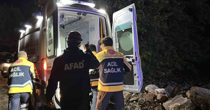 Isparta’da Yazılı Kanyon’da mahsur kalan 3 İHH gönüllüsü kurtarıldı