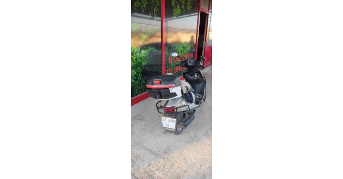 Antalya’da motosiklet ile bisiklet çarpıştı: 3 yaralı