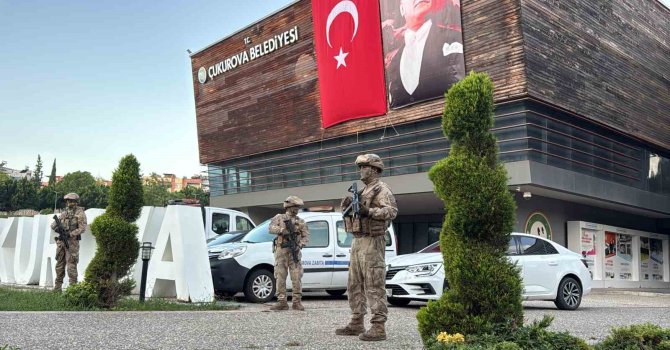 Çukurova Belediyesi’ne operasyon
