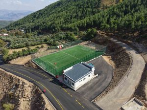 Hassa’da 2 bin 100 metre beton asfalt serildi