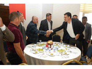 Kozan’da muhtarlar aynı sofrada buluştu