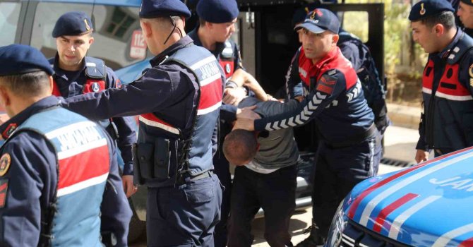 Genç kızı pompalı tüfekle öldüren şüpheli adliyeye sevk edildi