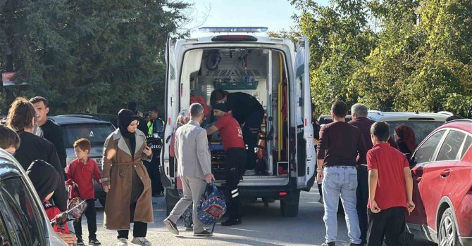 Burdur’da otomobilin çarptığı 8 yaşındaki çocuk yaralandı