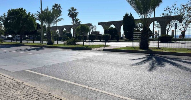 Alanya’da yayaya çarpan motosikletin sürücüsü hayatını kaybetti, yaya ağır yaralandı