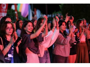 ALKÜ’lü öğrenciler yeni döneme şenlikle başladı