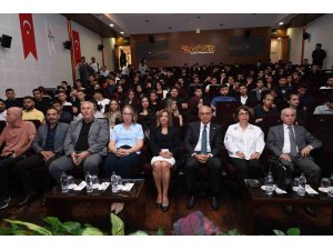 Öğrenciler, sanayi sektörü ve kariyer fırsatları hakkında bilgilendirildi