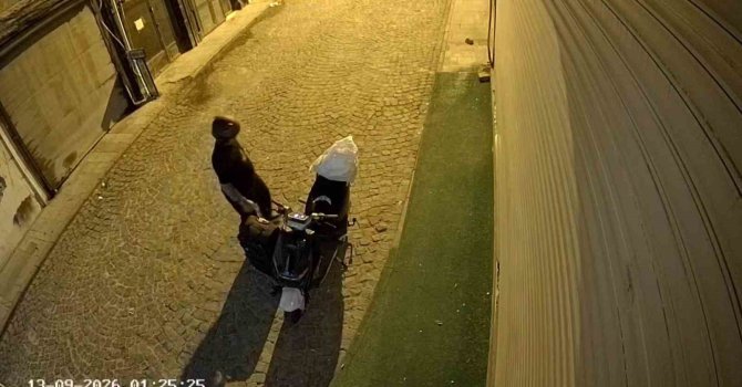 7 saat süren film gibi soygun: Ayrıldığı iş yerinden 115 kilo gümüş çaldı