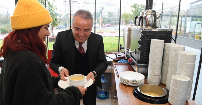 Böcek’ten öğrencilere ücretsiz çorba