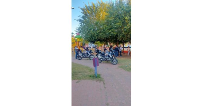 Okul duvarındaki “uyuşturucuya son” yazısı polisi alarma geçirdi