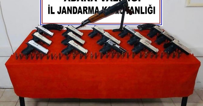 Otomobilden cephanelik çıktı