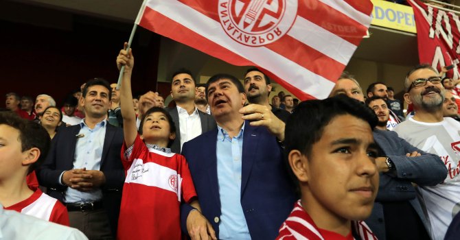 Türel’e destek atkıcı  başkanlara büyük tepki