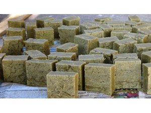 Defne Sabunu, hem temizlik hem şifa sağlıyor