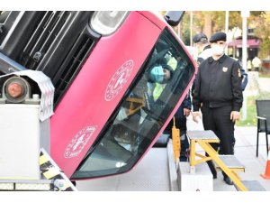 ’Bir hareketine bakar hayat’